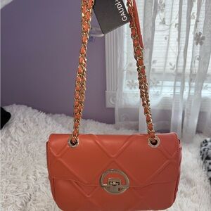 Gaudi' Coral Quilted Shoulder Bag